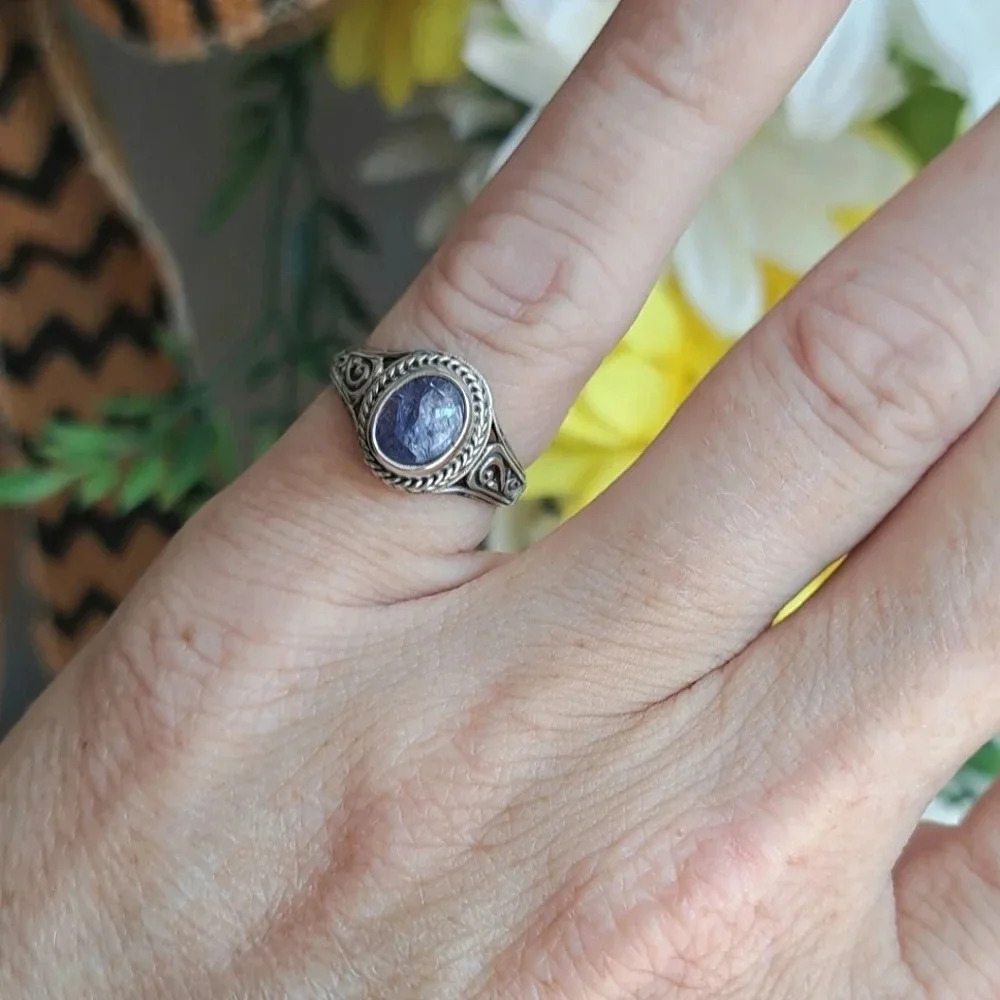 Bali Genuine Tanzanite Solitaire Ring In Sterling Silver. Sz 5